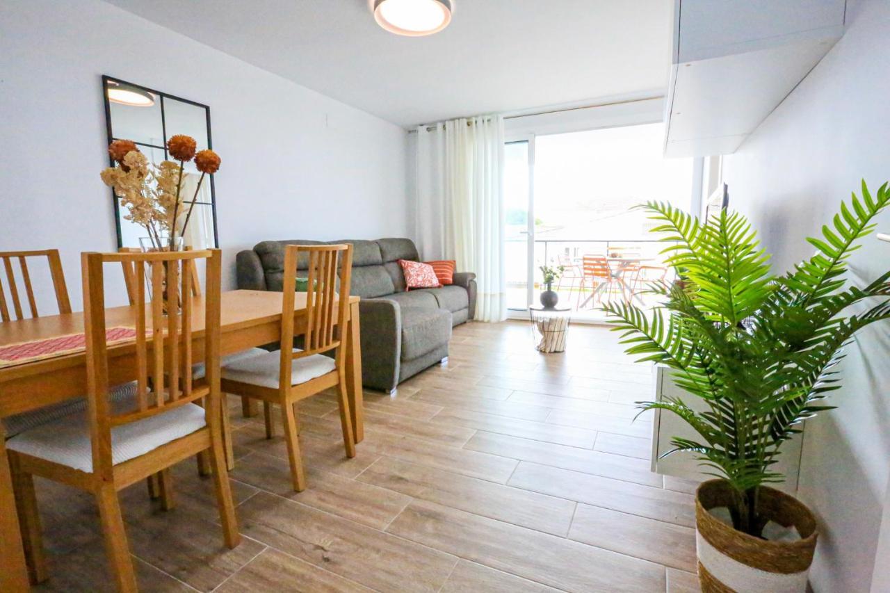 Rosa Dels Vents Only Families Apartment Кембрилс Екстериор снимка