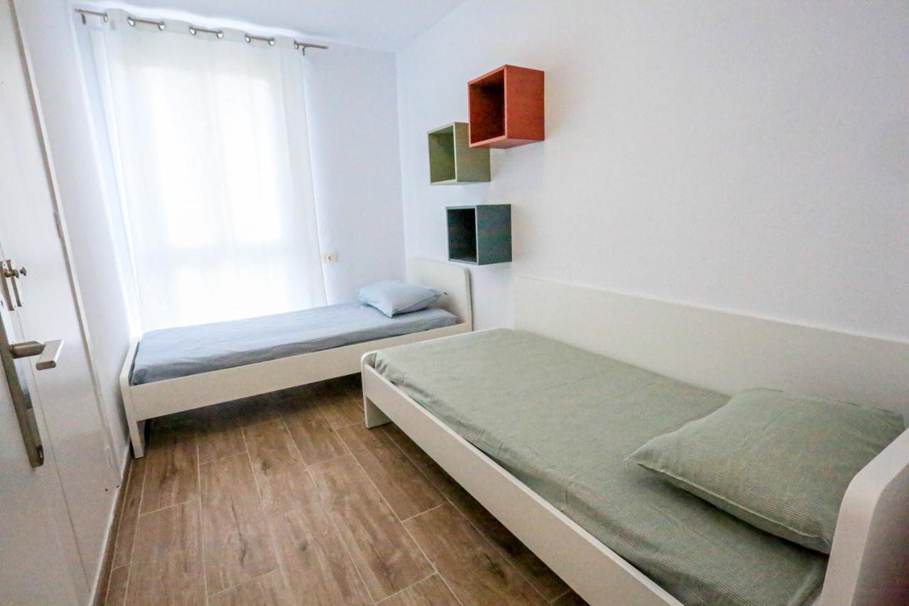 Rosa Dels Vents Only Families Apartment Кембрилс Екстериор снимка